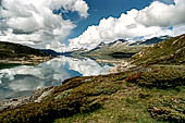 Norvegia, il lago Bygdin poco pi a sud del Gjende nello Jotunheimen.